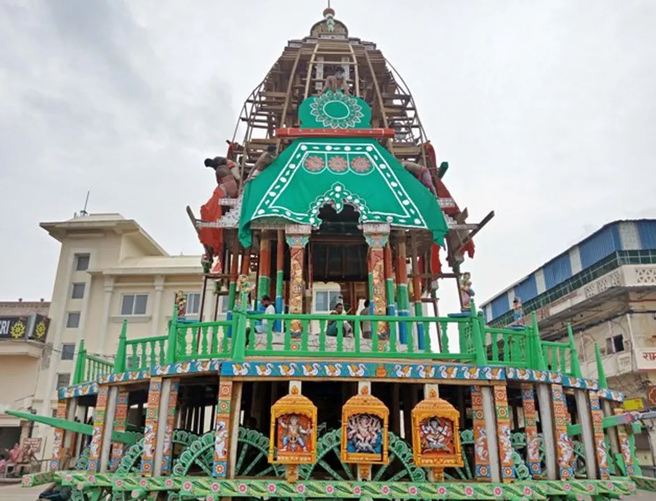  ରଥ ନିର୍ମାଣ, ରଙ୍ଗକାର୍ଯ୍ୟ ଶେଷ, ତାଳଧ୍ବଜ ଓ ନନ୍ଦିଘୋଷରେ ଲାଗିଲା କପଡ଼ା