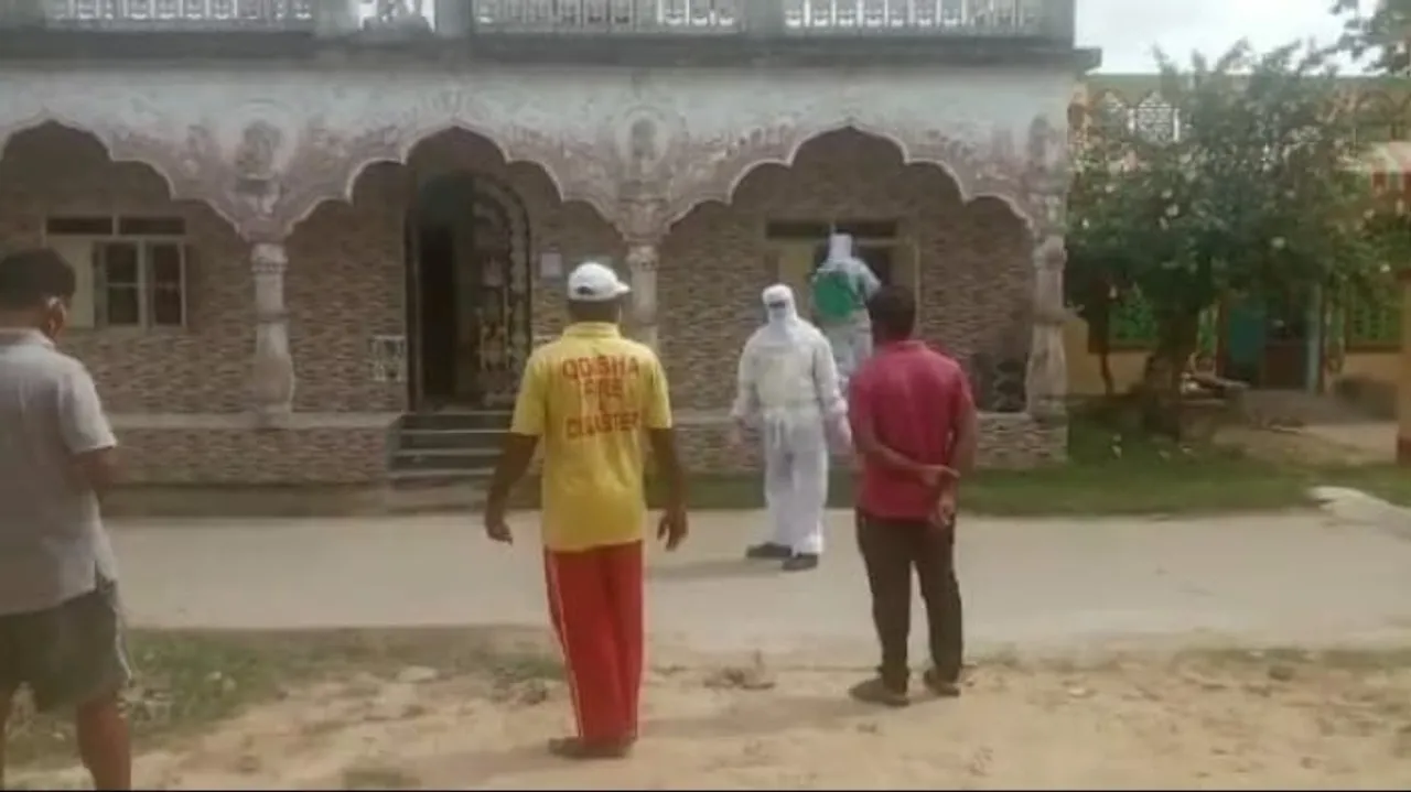 କେନ୍ଦ୍ରାପଡ଼ା: କରୋନା ସନ୍ଦିଗ୍ଧଙ୍କ ମୃତ୍ୟୁ ପରେ ପୁଣି ୪ ଆକ୍ରାନ୍ତ ଚିହ୍ନଟ, ସଟଡାଉନରେ କୁମାରଟଙ୍କା