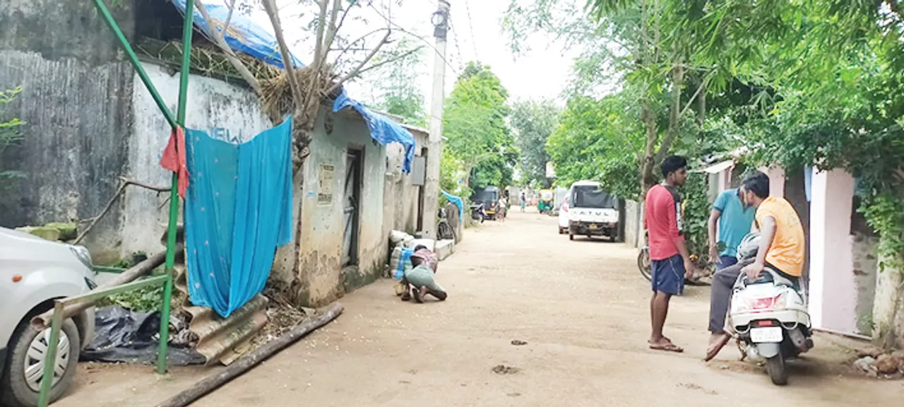  ଧିରିକୁଟି ସାହିରେ ବାପା-ପୁଅ ଆକ୍ରାନ୍ତ