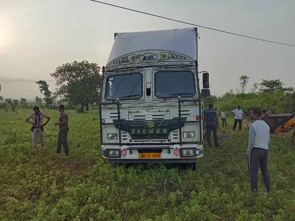 ପଶ୍ଚିମବଙ୍ଗକୁ ଗୋଚାଲାଣ ବେଳେ ଗୋରୁ ବୋଝେଇ କଣ୍ଟେନର ଜବତ, ୪୫ ଗୋରୁ ଉଦ୍ଧାର