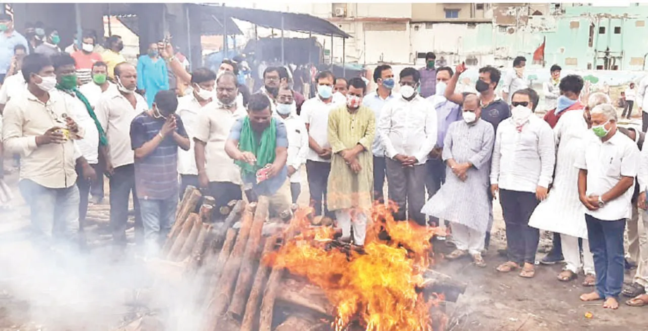  ସ୍ବର୍ଗଦ୍ବାରରେ ବିଷ୍ଣୁଙ୍କ ଅନ୍ତିମ ସଂସ୍କାର