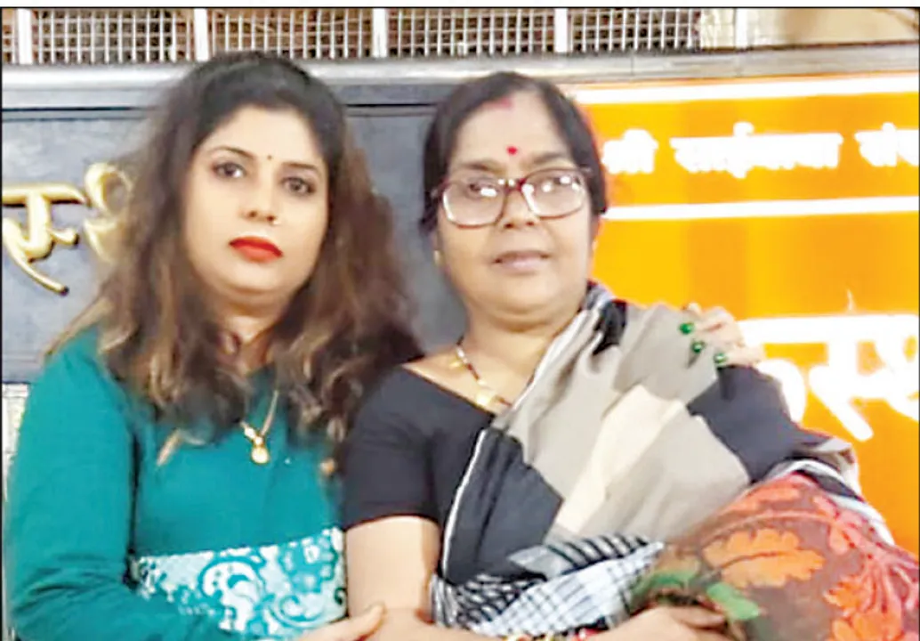  ୩୮ବର୍ଷର ମାତୃତ୍ବକୁ ବୁଝିଲାନି ବଡ଼ଲୋକିଆ ପୁଅ, ମା’କୁ ଟିଭିରେ ଦେଖି ନେବାକୁ ଆସିଲା ଝିଅ