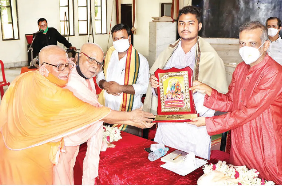  ମହାପ୍ରଭୁ ଜଗନ୍ନାଥ ନିର୍ଦ୍ଦିଷ୍ଟ ଜାତି କି ଧର୍ମର ନୁହନ୍ତି, ଜଗନ୍ନାଥଙ୍କ ଭକ୍ତ ଅଫତାବ ହୁସେନ୍‌ଙ୍କୁ ସମ୍ବର୍ଧନା