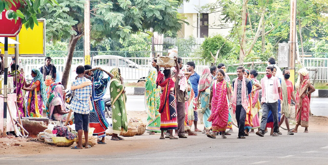  ପେଟ ଚିନ୍ତା ଆଗରେ ହାର୍‌ ମାନିଛି କରୋନା କଟକଣା 