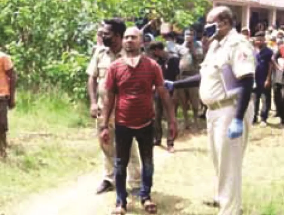  ସ୍ୱାମୀର ବୀଭତ୍ସ କାଣ୍ତ : ପତ୍ନୀଙ୍କୁ ହତ୍ୟା କରି ମୃତଦେହ କୋଳରେ ଧରି ବସି ରହିଲା