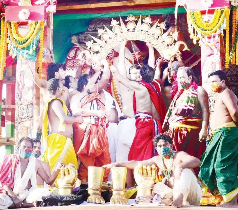  ସୁନାବେଶରେ ମହାବାହୁ, ଦର୍ଶନରୁ ବଞ୍ଚିତ ହେଲେ ଭକ୍ତ