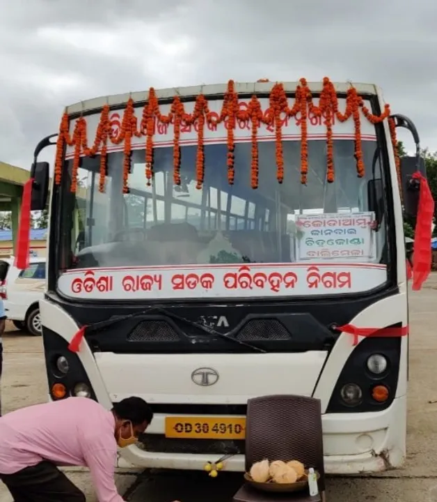  ସ୍ୱାଭିମାନ ଅଞ୍ଚଳରେ ଗଡ଼ିଲା ବସ୍ : ମାଲକାନଗିରିରୁ ଯୋଡାମ୍ବକୁ ଚାଲିଲା ପ୍ରଥମ ସରକାରୀ ବସ, ଟୁଇଟ୍ କଲା ସୀମା ସୁରକ୍ଷା ବଳ