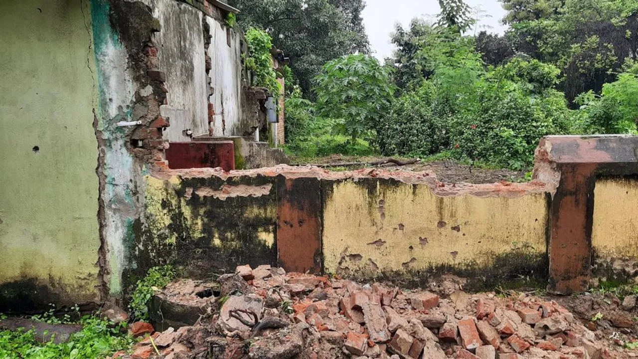  ସରକାରୀ ପାଚେରୀ ଭଙ୍ଗାରୁ ଉତ୍ତେଜନା: ମହିଳା ନେତ୍ରୀ ଓ ତାଙ୍କ ଭାଇଙ୍କ ନାଁରେ ମାମଲା