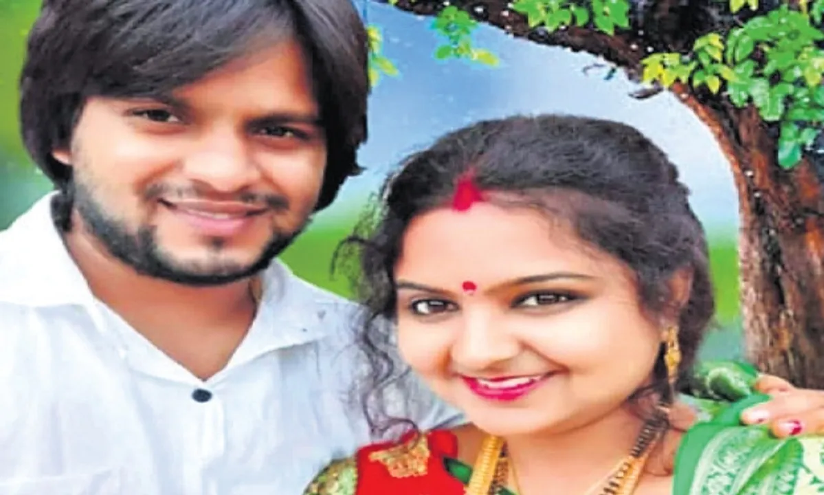  ଆଦିତ୍ୟ ମୃତ୍ୟୁ ମାମଲା : ଶୁଭାଶିଷଙ୍କୁ ହାଇକୋର୍ଟଙ୍କ ତାଗିଦ, ସୋସିଆଲ ମିଡିଆରେ ମୁହଁ ଖୋଲିପାରିବେନି