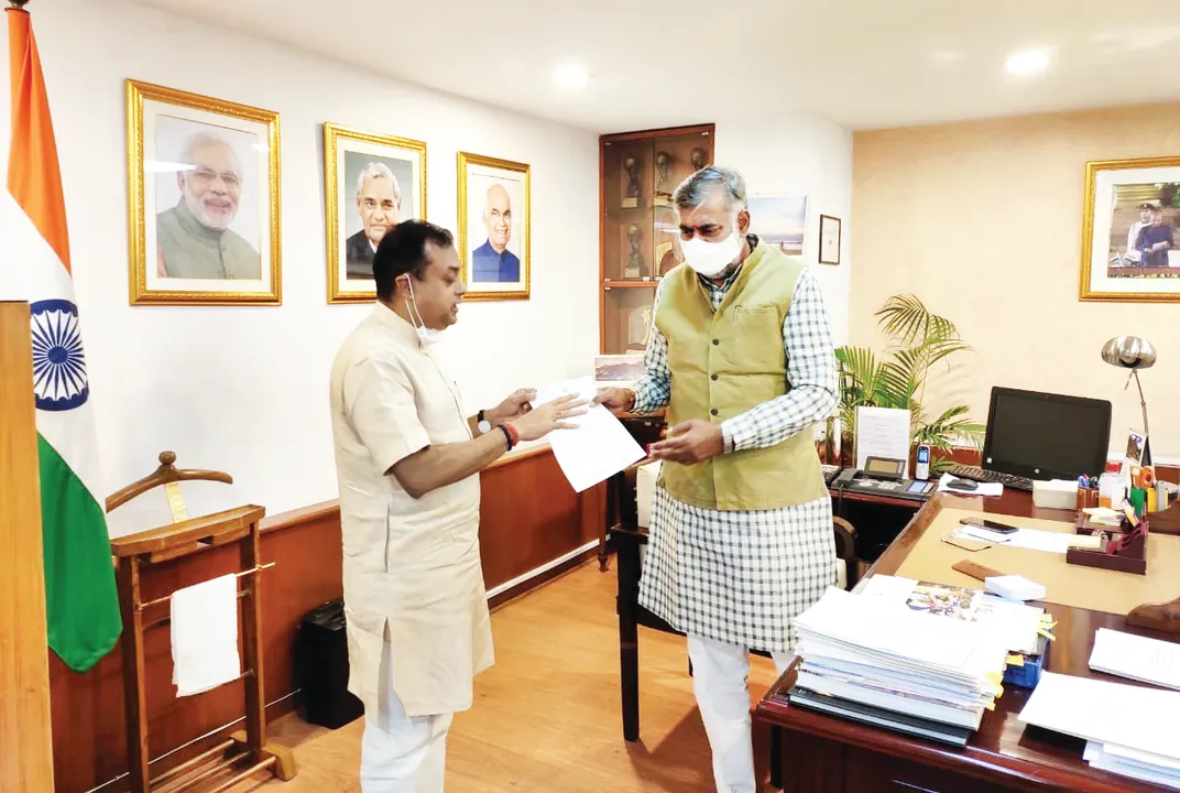  ପୁରୀ ବଗଲା ଧର୍ମଶାଳା ପ୍ରସଙ୍ଗ : କେନ୍ଦ୍ର ପର୍ଯ୍ୟଟନ ମନ୍ତ୍ରୀଙ୍କୁ ଭେଟିଲେ ସମ୍ବିତ ପାତ୍ର