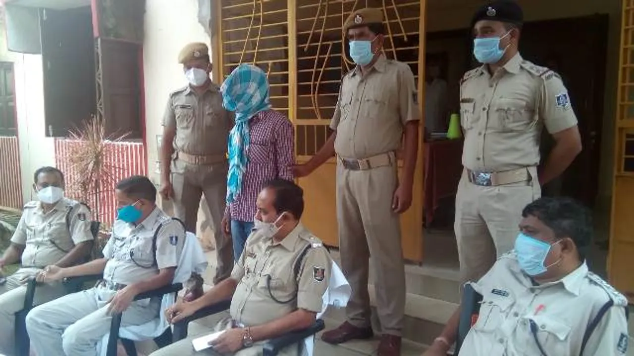  ବୃଦ୍ଧଙ୍କୁ ଗଳାକାଟି ହତ୍ୟା ଘଟଣାର ୧୫ଦିନ ପରେ ହଟିଲା ପରଦା: ଜେଜେଙ୍କୁ  ହତ୍ୟା କରିଥିଲା ନାତି, ଅଭିଯୁକ୍ତ ଗିରଫ