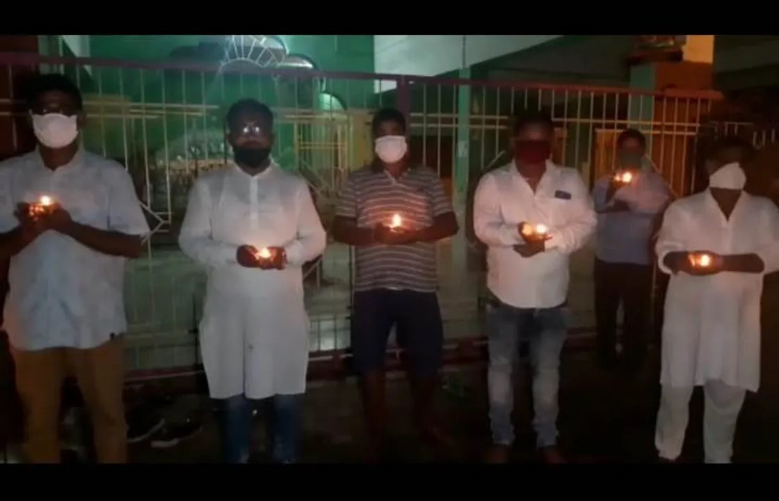  ବିଧାୟକ ସଂଜୀବ ମଲ୍ଲିକ ଓ ସାଂସଦ ମଂଜୁଲତା ମଣ୍ଡଳଙ୍କ ଆଶୁ ଆରୋଗ୍ୟ କାମନା କରି ଭଦ୍ରକରେ ଦୀପଦାନ