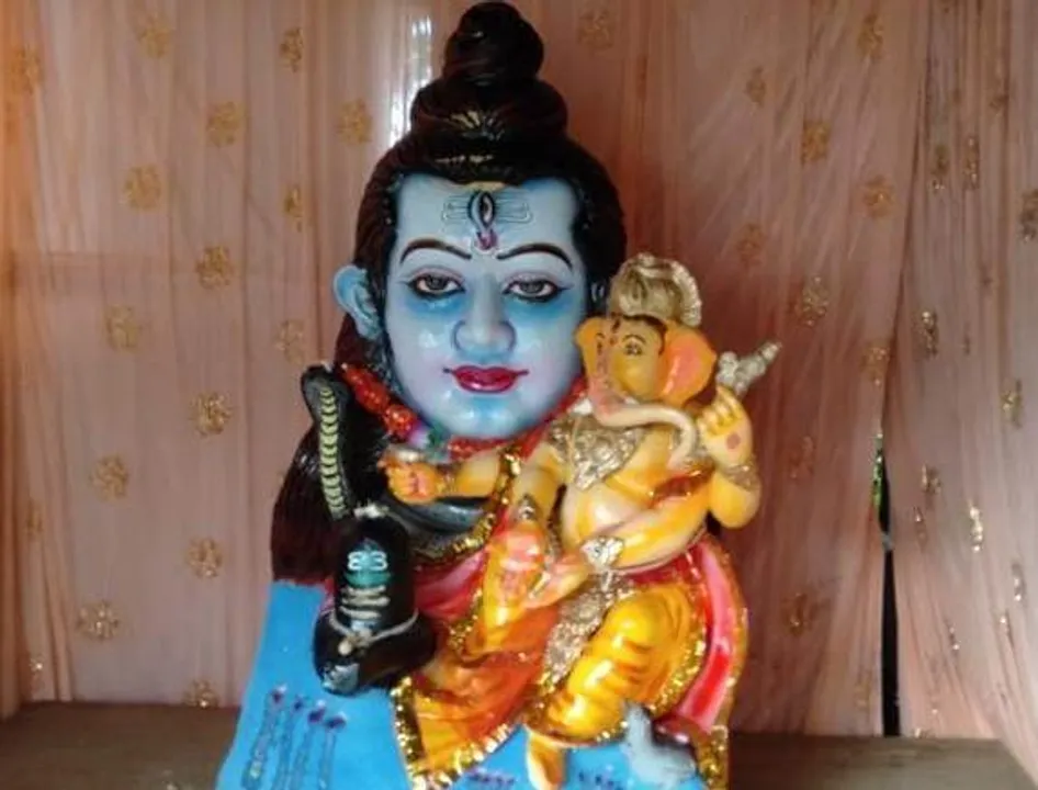  ଭୁବନେଶ୍ୱର ନୂଆପଲ୍ଲୀ ବିନାୟକ ଯୁବ ସଂଗଠନର ଗଣେଶ ପୂଜା। (ଫଟୋ ବିଭୂତି)