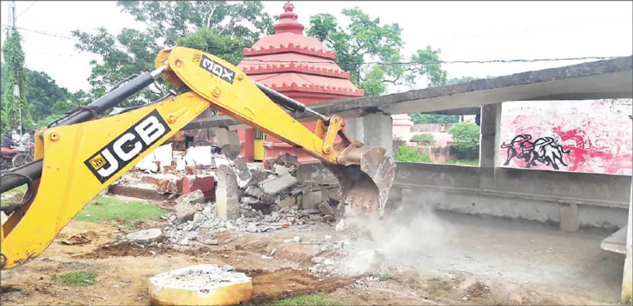  ପିତାପଲ୍ଲୀ-ବାରଙ୍ଗ ରାସ୍ତା ପ୍ରଶସ୍ତୀକରଣ ପାଇଁ ଉଚ୍ଛେଦ