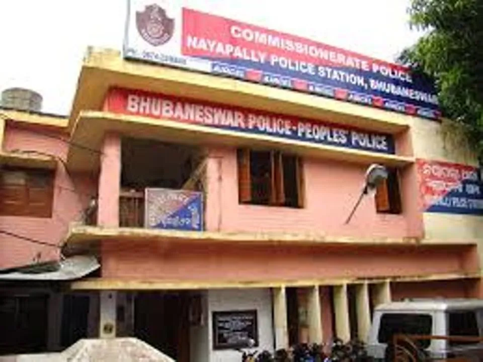  ନୟାପଲ୍ଲୀ ପୁଲିସ ହାତରେ ଧରାପଡ଼ିଲେ ୩ କୁଖ୍ୟାତ ଲୁଟେରା