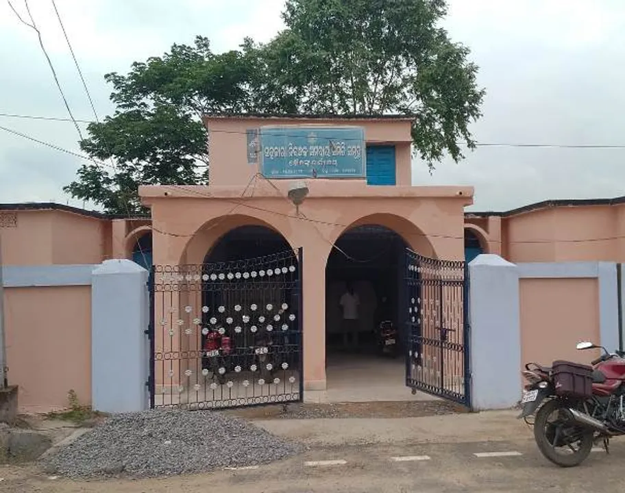  ୟୁରିଆ କଳାବେପାରୀଙ୍କୁ ବୌଦ୍ଧ ଜିଲ୍ଲା ପ୍ରଶାସନର ଛାଟ: ୫ ପ୍ୟାକ୍ସ ସମ୍ପାଦକ ନିଲମ୍ବିତ, ୬ ଅସାଧୁ ବ୍ୟବସାୟୀଙ୍କ ଲାଇସେନ୍ସ ରଦ୍ଦ
