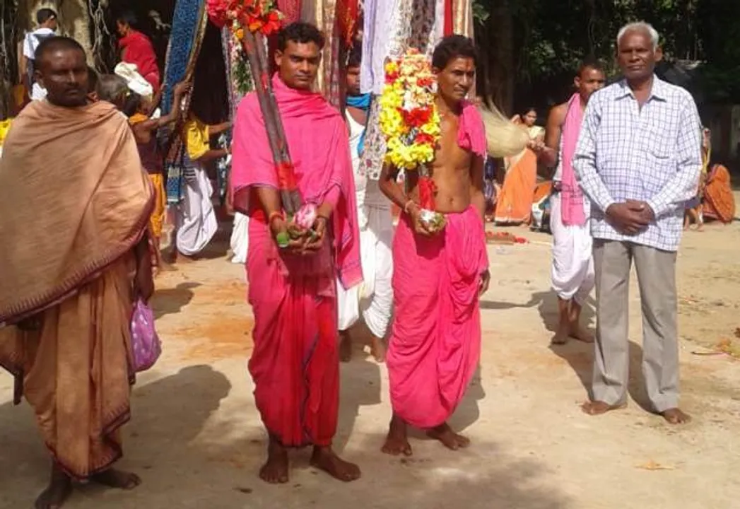  ଆରମ୍ଭ ହେଲା ସ୍ତମ୍ବେଶ୍ୱରୀ ସଂସ୍କୃତିର ପର୍ବ, ଦେବୀପୀଠରେ ଖଣ୍ଡାଧୁଆ ପର୍ବ