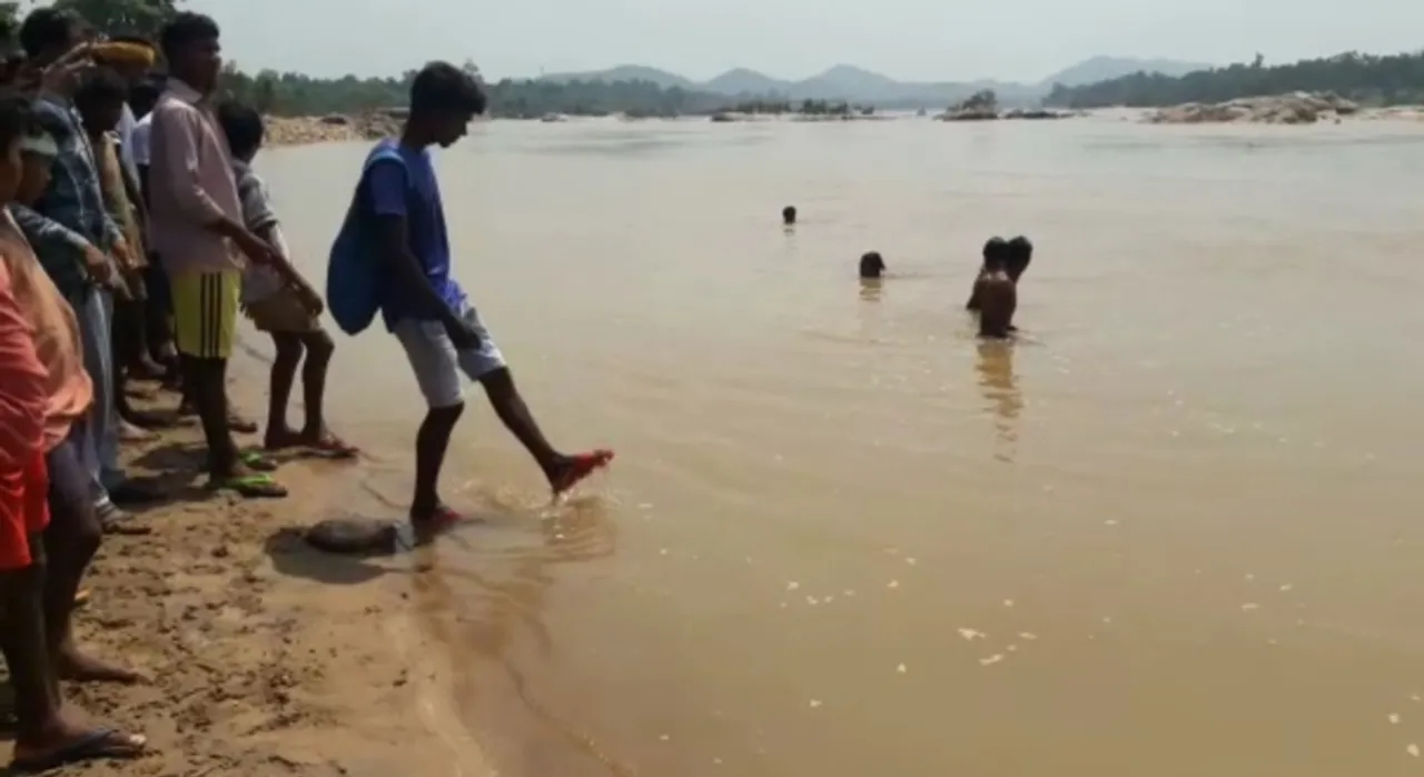  କାଳହେଲା ପିକନିକ; ବ୍ରାହ୍ମଣୀ ନଦୀରେ ଭାସିଗଲେ ଦୁଇ ନାବାଳକ ଛାତ୍ର