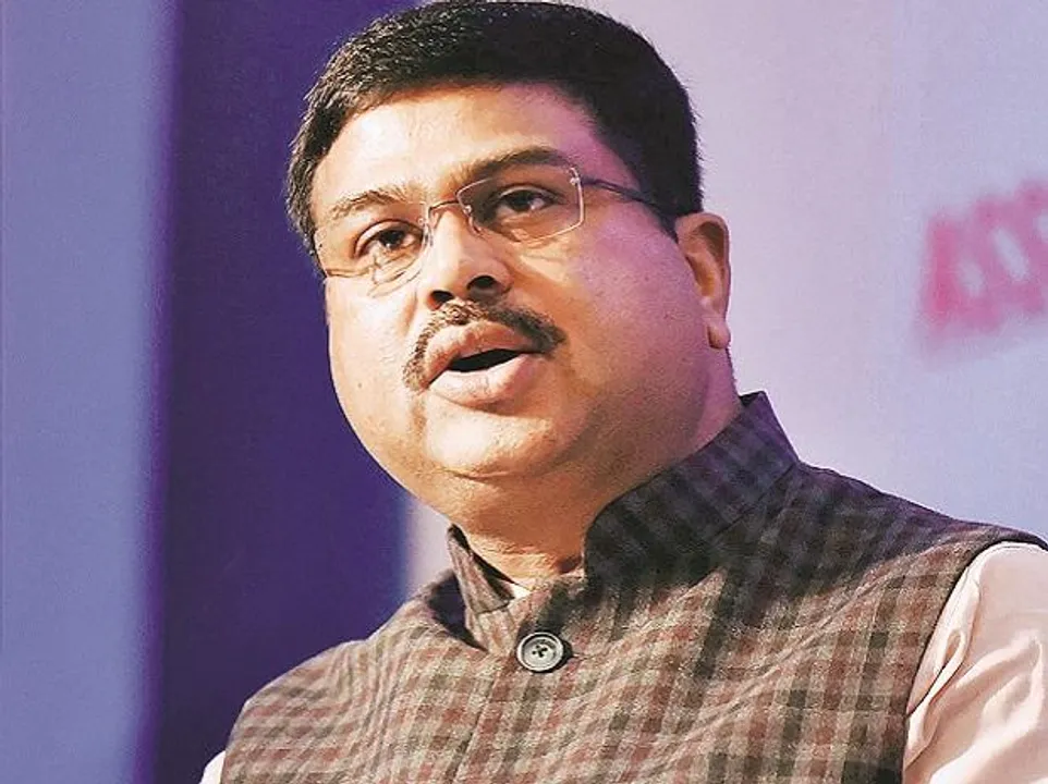  Business Standard 