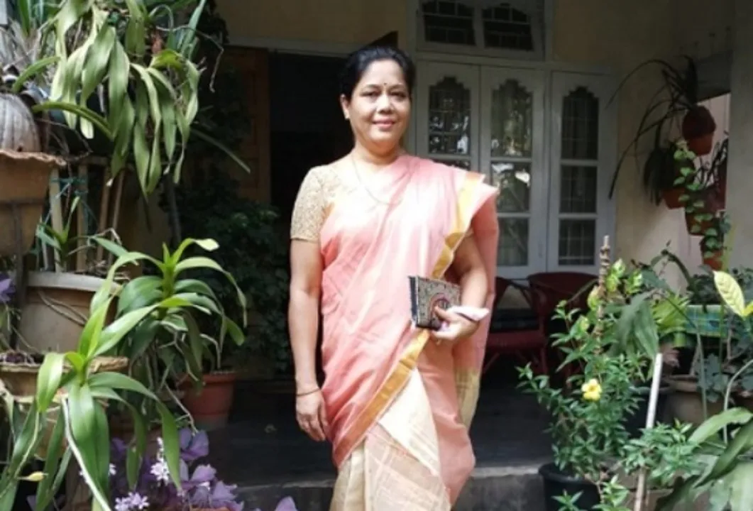  ସ୍ବାମୀଙ୍କ ମୃତ୍ୟୁରେ ଭାଙ୍ଗି ନ ପଡ଼ି ସ୍ବାବଲମ୍ବୀ ହେଲେ ଦିପାଲୀ, ଆଚାର ଓ ସ୍ନାକ୍ସ ବିକି ରୋଜଗାର କରୁଛନ୍ତି ଲକ୍ଷ ଲକ୍ଷ ଟଙ୍କା