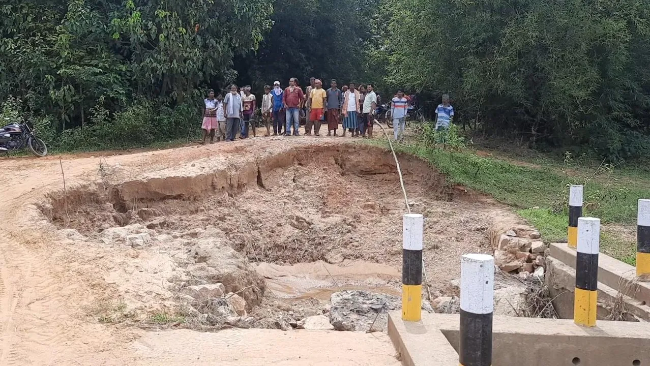  ସ୍ୱାଧୀନତା ପ୍ରାପ୍ତିର ୭୪ ବର୍ଷ ପରେ ମଧ୍ୟ ଜନସାଧାରଣଙ୍କ ଗମନାଗମନ ନିମନ୍ତେ ନାହିଁ ରାସ୍ତା