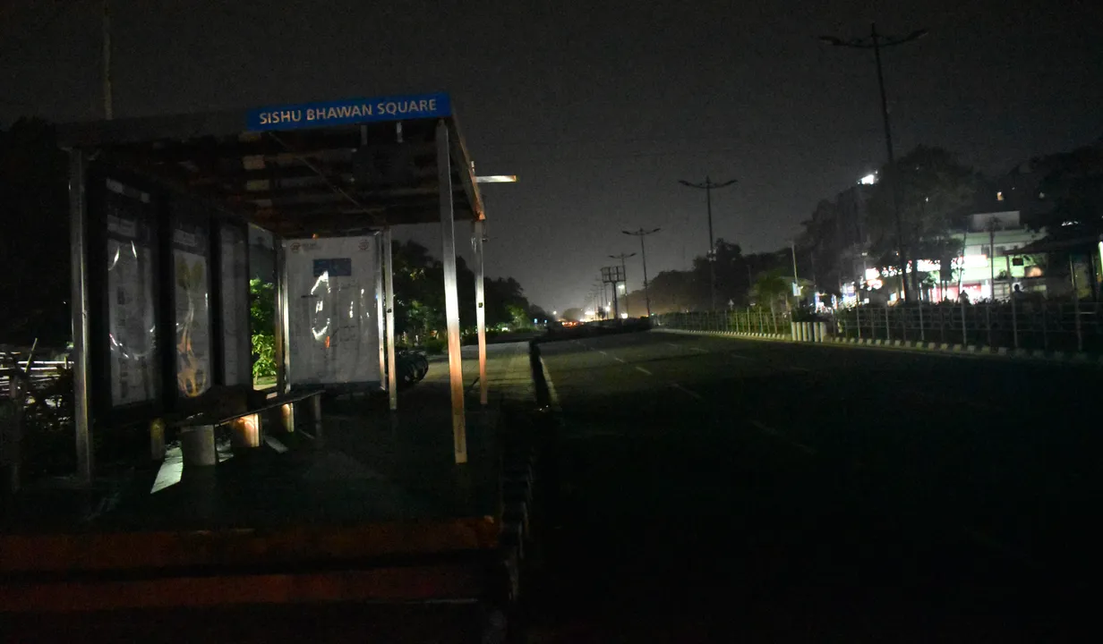  ଅନ୍ଧାରରେ ସ୍ମାର୍ଟ ଜନପଥ