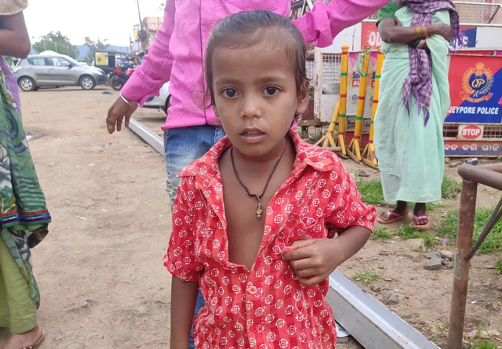  ମା’ ଛାଡି କେଉଁ ଆଡେ ଚାଲିଯିବା ପରେ ୪ବର୍ଷର ଶିଶୁ ତାରିଣିଙ୍କୁ ଏବେ ତାରିଣି ସାହା