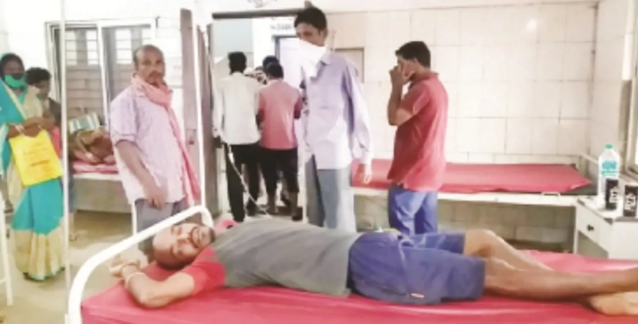  ତିହିଡ଼ି : ଦେଢ଼ମାସ ହେଲା ୩ ପରିବାର ଗୃହବନ୍ଦୀ; ନ୍ୟାୟ ପାଇଁ ବିଷ ପିଇଲେ, ୨ ଗୁରୁତର