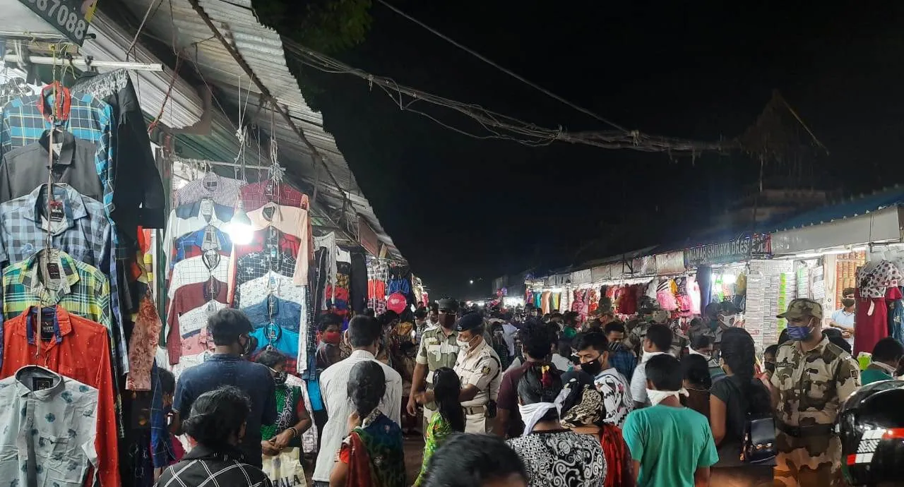  ଅମାନିଆ ରାଜଧାନୀବାସୀ : ୭ ଦୋକାନ ସିଲ୍, ଦୁଇ ଦିନରେ ୩୧୦୦ ଲୋକଙ୍କଠାରୁ ଜରିମାନା