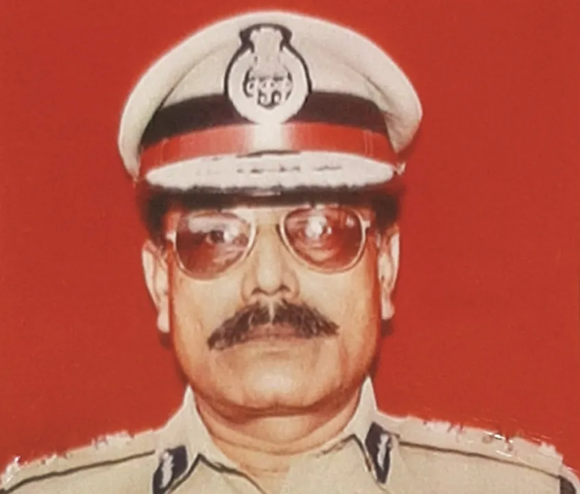  ମର୍ଣ୍ଣିଂଓ୍ୱାକ୍ ବେଳେ ଟଳିପଡ଼ିଲେ ପୂର୍ବତନ ଡିଜି