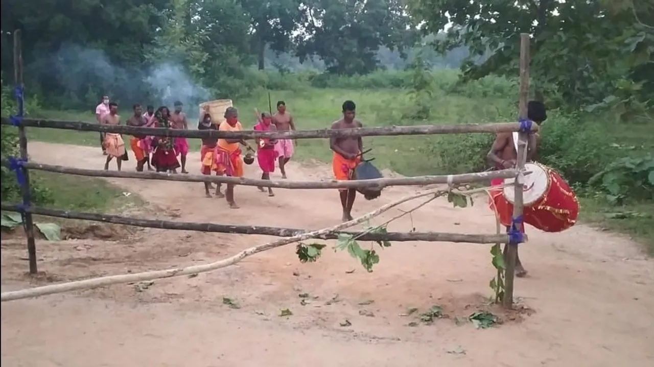  ଜରାସିଂହା ପାଟଖଣ୍ଡା ଯାତ୍ରା: ଦେଝାରରୁ ବାହାରିଲେ ଦେବୀ , ଭକ୍ତ ଶୂନ୍ୟରେ ବିଧି ରକ୍ଷାରେ ଆରମ୍ଭ ହେଲା ଯାତ୍ରା