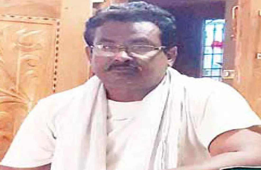  ସମ୍ପତ୍ତି ହିସାବ ୩ କୋଟି, ଅଧ୍ୟାପକ ଗିରଫ