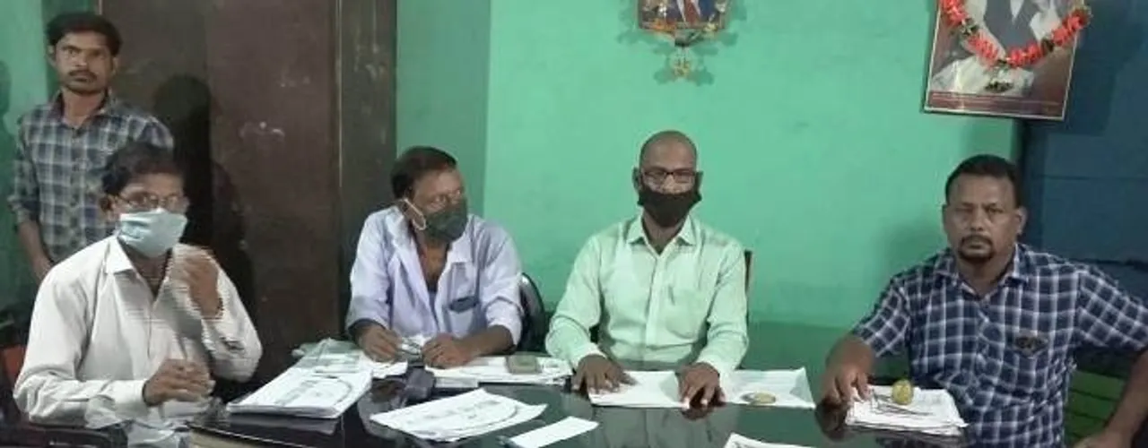  ଯାଜପୁର ଜିଲ୍ଲାର ସୁଜନପୁରରେ ରିଲିଫ ବିଭ୍ରାଟ୍: ପ୍ରବାସୀ ଲୋକଙ୍କ ନାମରେ ଚାଉଳ ଲୁଟ୍, ନାବାଳିକାକୁ ବି ଚାଉଳ