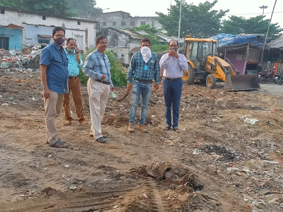  ମାର୍କେଟ କମ୍ପ୍ଲେକ୍ସ ନିର୍ମାଣ କାର୍ଯ୍ୟର ତଦାରଖ କଲେ ବିଭାଗୀୟ ନିର୍ବାହୀ ଯନ୍ତ୍ରୀ