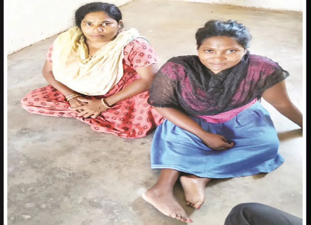  ସ୍କୁଲ୍‌ ଛାତ ତଳେ ୪ ମାସ, ସାହାରା ଖୋଜୁଛନ୍ତି ଦିବ୍ୟାଙ୍ଗ ବାନ୍ଧବୀ