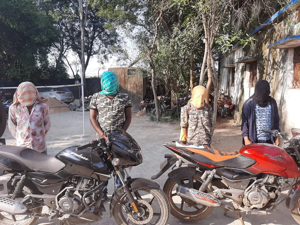  ମାଇକ୍ରୋ ଫାଇନାନ୍ସ କମ୍ପାନି କର୍ମଚାରୀଙ୍କୁ ଲୁଟ୍ ଘଟଣା; ଧରାପଡ଼ିଲେ ୪ ଡକାୟତ