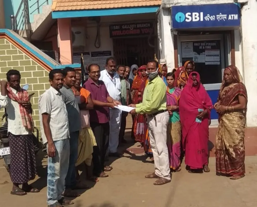  ଗାଲେରିରେ ବ୍ୟାଙ୍କ ସେବା ଯୋଗାଇବା ପାଇଁ ଆଞ୍ଚଳିକ ପରିଚାଳକଙ୍କୁ ଦାବିପତ୍ର
