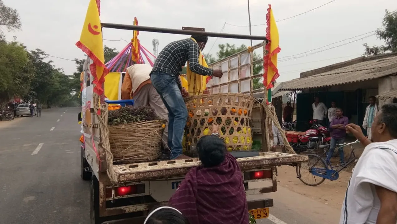  ନାଗାର୍ଜୁନ ବେଶ ପାଇଁ ବିନକା ଶ୍ରୀଜଗନ୍ନାଥ ମନ୍ଦିରରୁ ଆସିଥିବା ରଥକୁ ଖୋର୍ଦ୍ଧାରେ ସ୍ୱାଗତ 