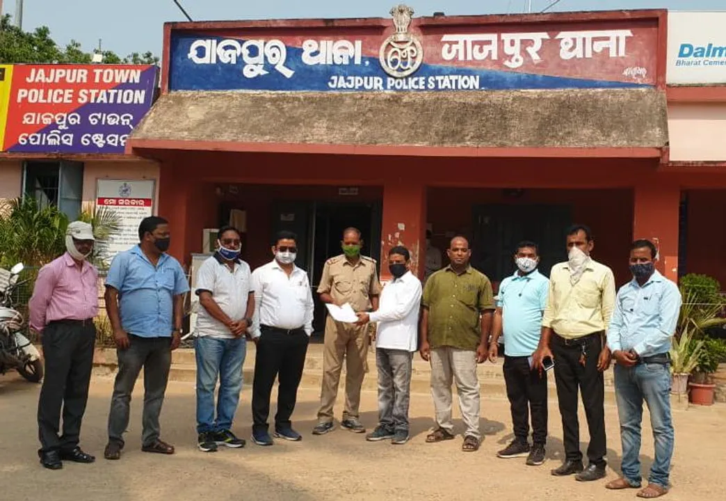  ସାମ୍ବାଦିକଙ୍କୁ ସାମାଜିକ ଗଣମାଧ୍ୟମରେ ଅଶାଳୀନ ମନ୍ତବ୍ୟ; ଟାଉନ ଥାନାରେ ଅଭିଯୁକ୍ତଙ୍କ ବିରୁଦ୍ଧରେ ଅଭିଯୋଗ