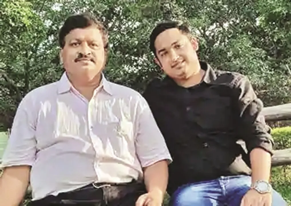  ଟ୍ରାଭେଲ୍ସ ସଂସ୍ଥାକୁ ୬୫ ଲକ୍ଷ ଟଙ୍କା ଠକିଥିଲେ ଆକାଶ: ମାମଲା ରୁଜୁ, ରିମାଣ୍ଡରେ ଆସିପାରନ୍ତି ବାପ-ପୁଅ