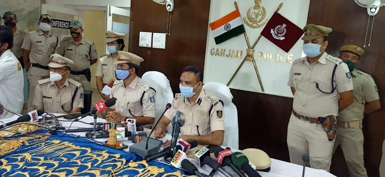  ସୁନା ବ୍ୟବସାୟୀଙ୍କ ଘରୁ ଲୁଟ ଘଟଣାରେ ୧୦ ଚୋର ଗିରଫ, ୬ କେଜି ୫୦୧ ଗ୍ରାମ ସୁନା ଜବତ