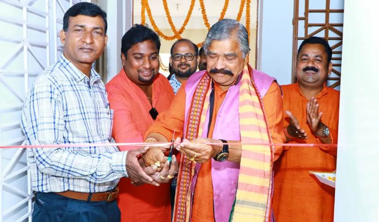  ଭୁବନେଶ୍ବର ସତ୍ୟନଗରଠାରେ ବେଞ୍ଚମାର୍କ କ୍ଲାସେସ୍‌ର କାର୍ଯ୍ୟାଳୟ ଉଦ୍‌ଘାଟିତ
