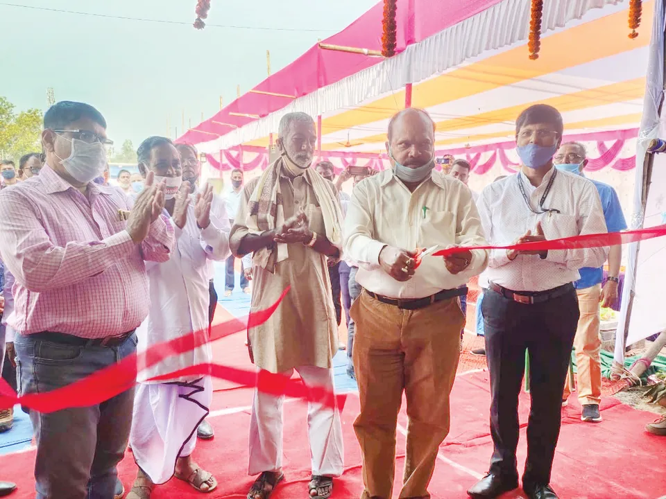  ଗୀତାଂଶ କେବୁଲ୍‌ସ ଆଣ୍ଡ୍‌ କଣ୍ଡକ୍ଟର୍‌ସ ଲୋକାର୍ପିତ
