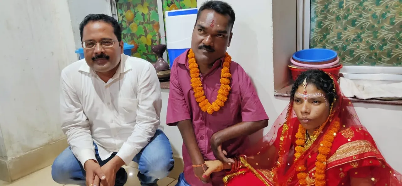  ପରିବାର ଲୋକଙ୍କ କଥା ଶୁଣିଲେନି କବିତା, ଦିବ୍ୟାଙ୍ଗ ତାପସଙ୍କୁ ବାଛିନେଲେ ଜୀବନ ସାଥୀ