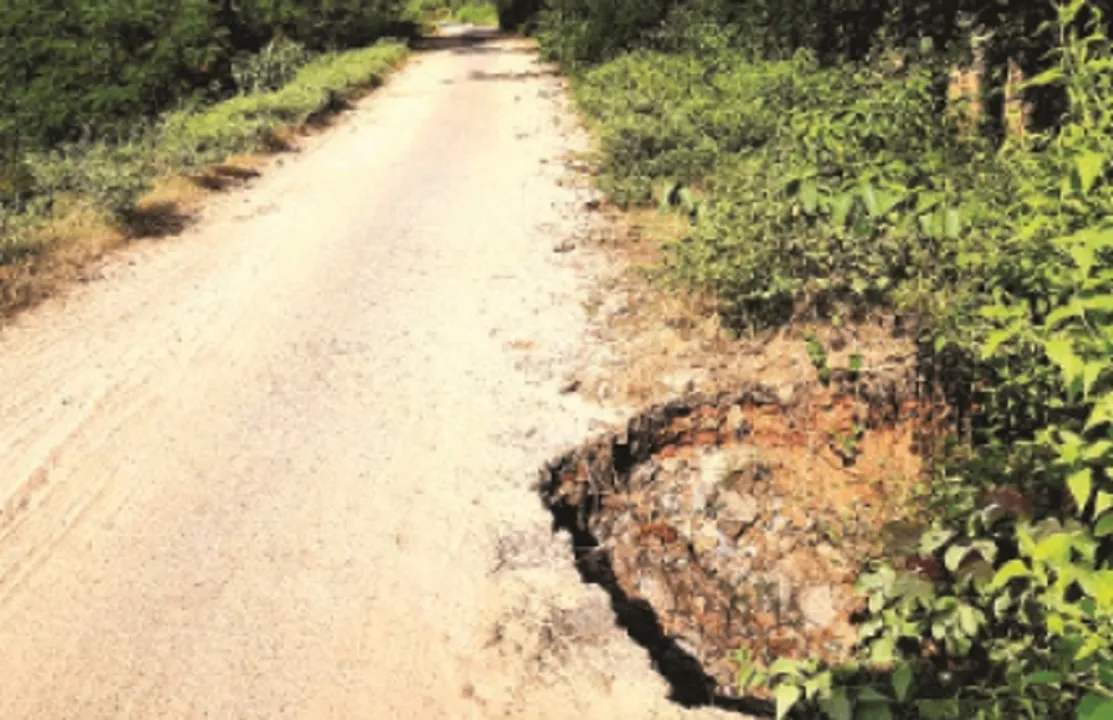  ବ୍ରାହ୍ମଣୀ ନଦୀବନ୍ଧରେ ବିରାଟ ଗର୍ତ୍ତ, ଜଳ‌େସଚନ ବିଭାଗର ଦୃଷ୍ଟି ପଡ଼ିବ କେବେ?