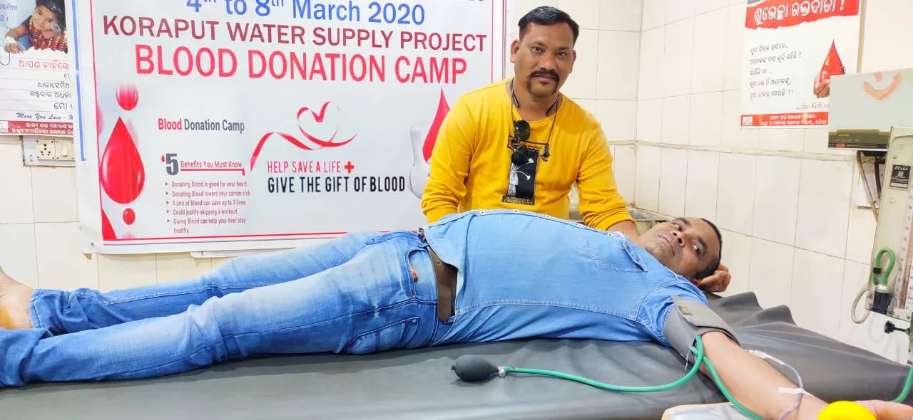  ଭଲ ଖବର: ରକ୍ତଶିକୁଳିରେ ଆକ୍ରାନ୍ତ ଯୁବକଙ୍କୁ ୨ୟୁନିଟ ରକ୍ତ ଦେଇ ବଂଚାଇ ଦେଲେ ବିଭୂତି ଓ ପ୍ରମୋଦ