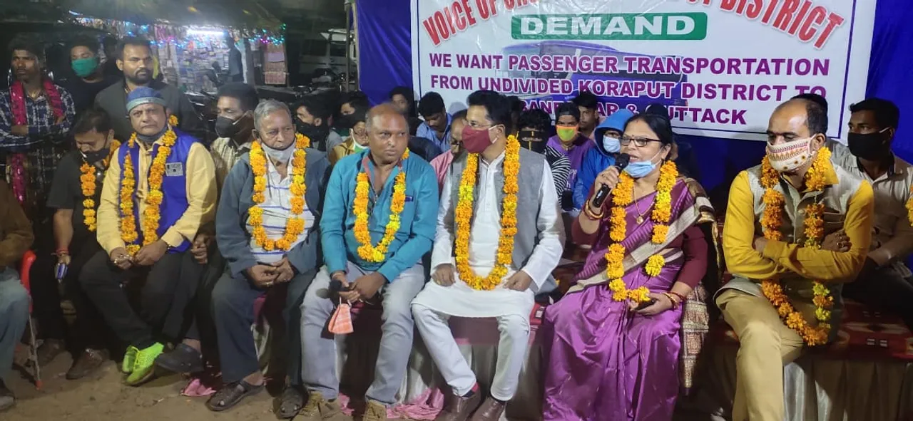  କଟକ-ଭୁବନେଶ୍ୱର ବସ ଚଳାଚଳ କରିବା ଦାବି ନେଇ ଚାଳିଥିବା ଆନ୍ଦୋଳନ ପ୍ରତ୍ୟାହୃତ