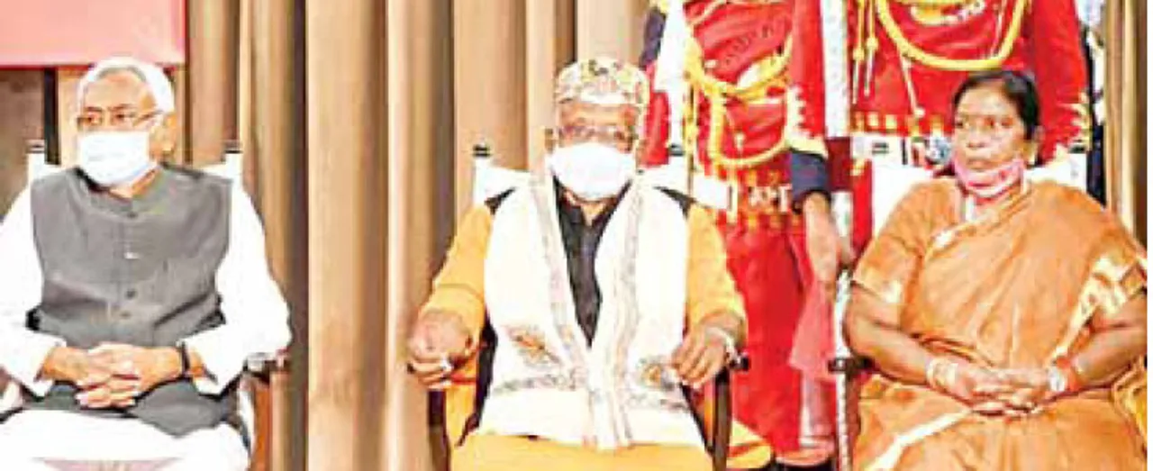  ନୀତୀଶଙ୍କ ଆଉ ଏକ ଇନିଂସ୍: ଲଗାତାର ଚତୁର୍ଥ ଥର ପାଇଁ ମୁଖ୍ୟମନ୍ତ୍ରୀ ଭାବେ ଶପଥ ନେଲେ