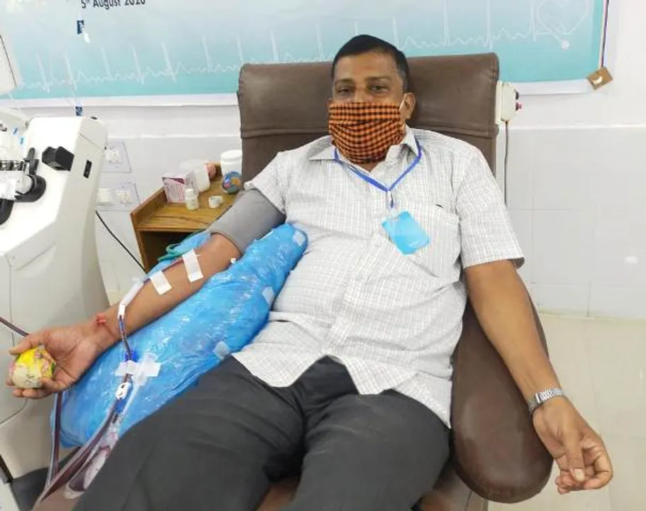  ପ୍ଲାଜ୍‌ମା ଦାନ କଲେ 'ସମ୍ବାଦ' କର୍ମଚାରୀ