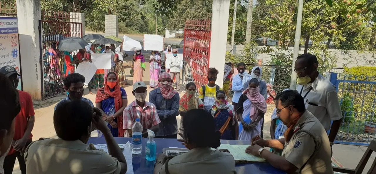  ଯୁବକଙ୍କ ଝୁଲନ୍ତା ଶବ ଉଦ୍ଧାର ଘଟଣା, ଥାନା ଘେରିଲେ ଗ୍ରାମବାସୀ